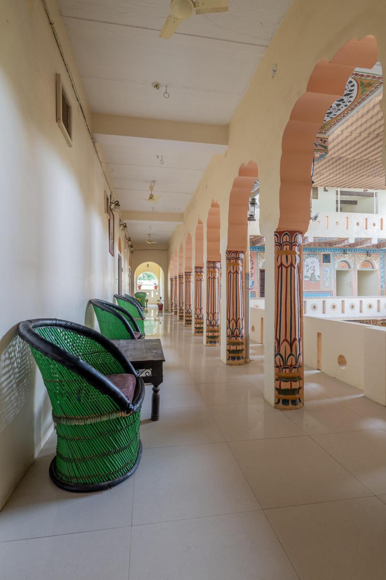 Hotel Shahi Palace Mandāwa Exterior foto