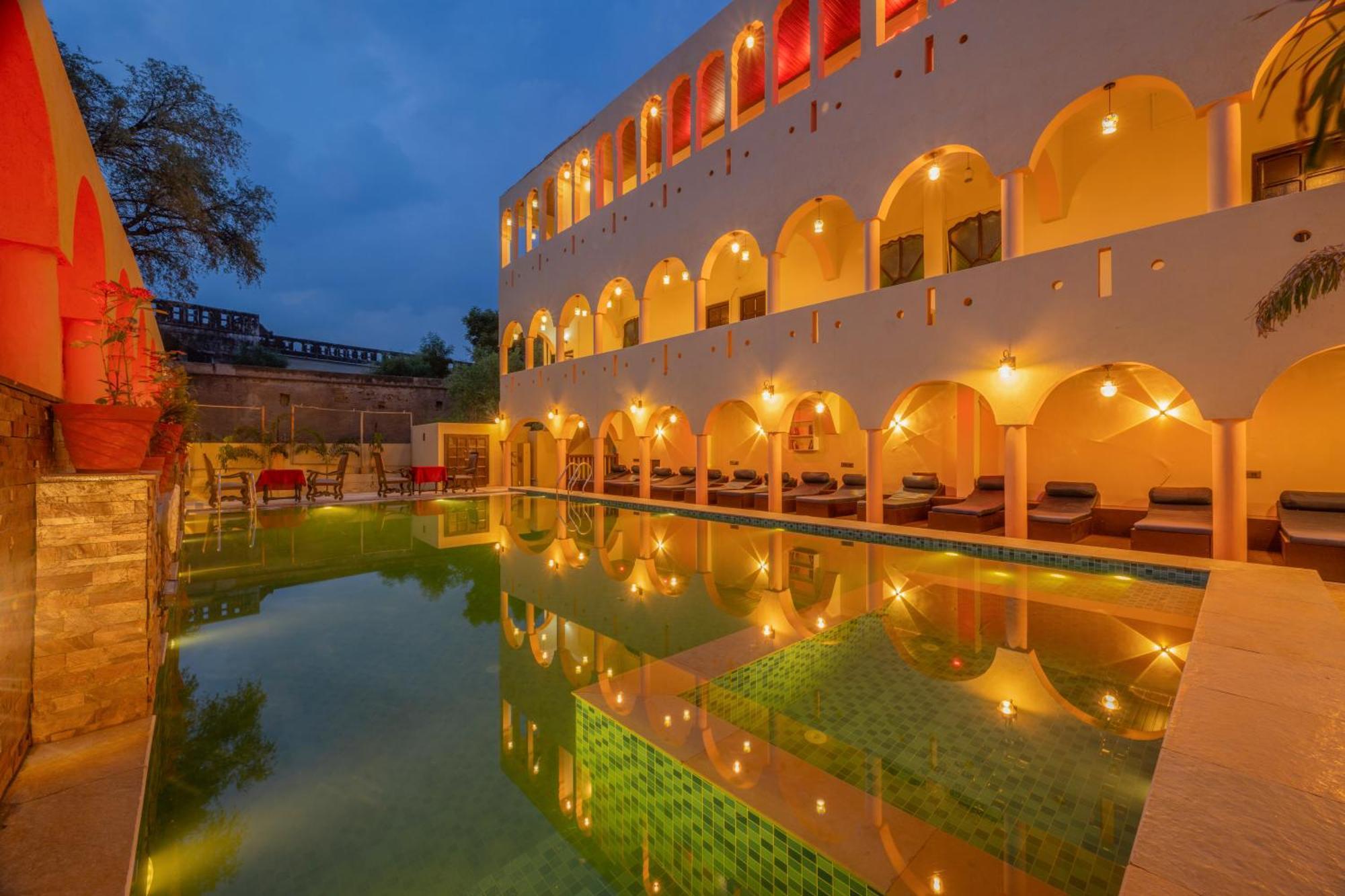Hotel Shahi Palace Mandāwa Exterior foto
